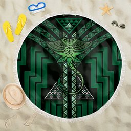 New Zealand Manta Ray Beach Blanket Maori Tukutuku Taniko Motifs Green