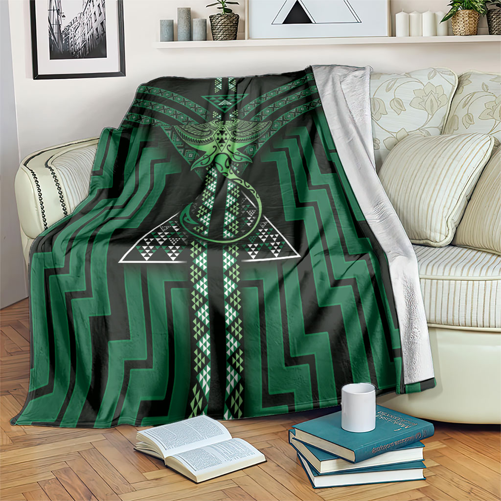 New Zealand Manta Ray Blanket Maori Tukutuku Taniko Motifs Green