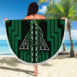New Zealand Manta Ray Beach Blanket Maori Tukutuku Taniko Motifs Green