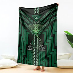 New Zealand Manta Ray Blanket Maori Tukutuku Taniko Motifs Green