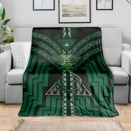 New Zealand Manta Ray Blanket Maori Tukutuku Taniko Motifs Green