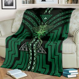 New Zealand Manta Ray Blanket Maori Tukutuku Taniko Motifs Green