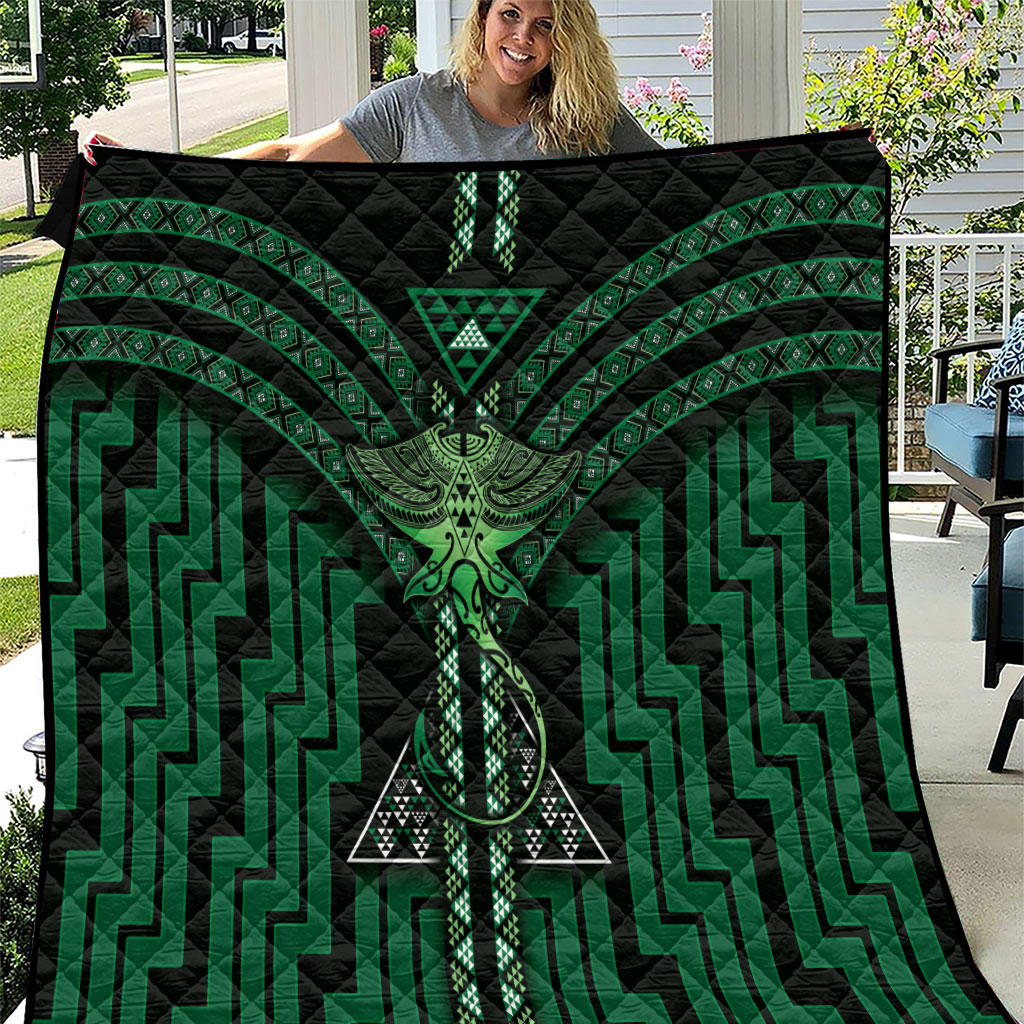 New Zealand Manta Ray Quilt Maori Tukutuku Taniko Motifs Green