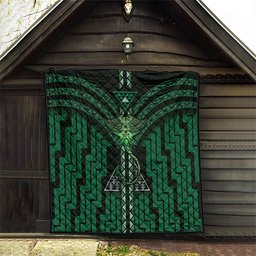 New Zealand Manta Ray Quilt Maori Tukutuku Taniko Motifs Green