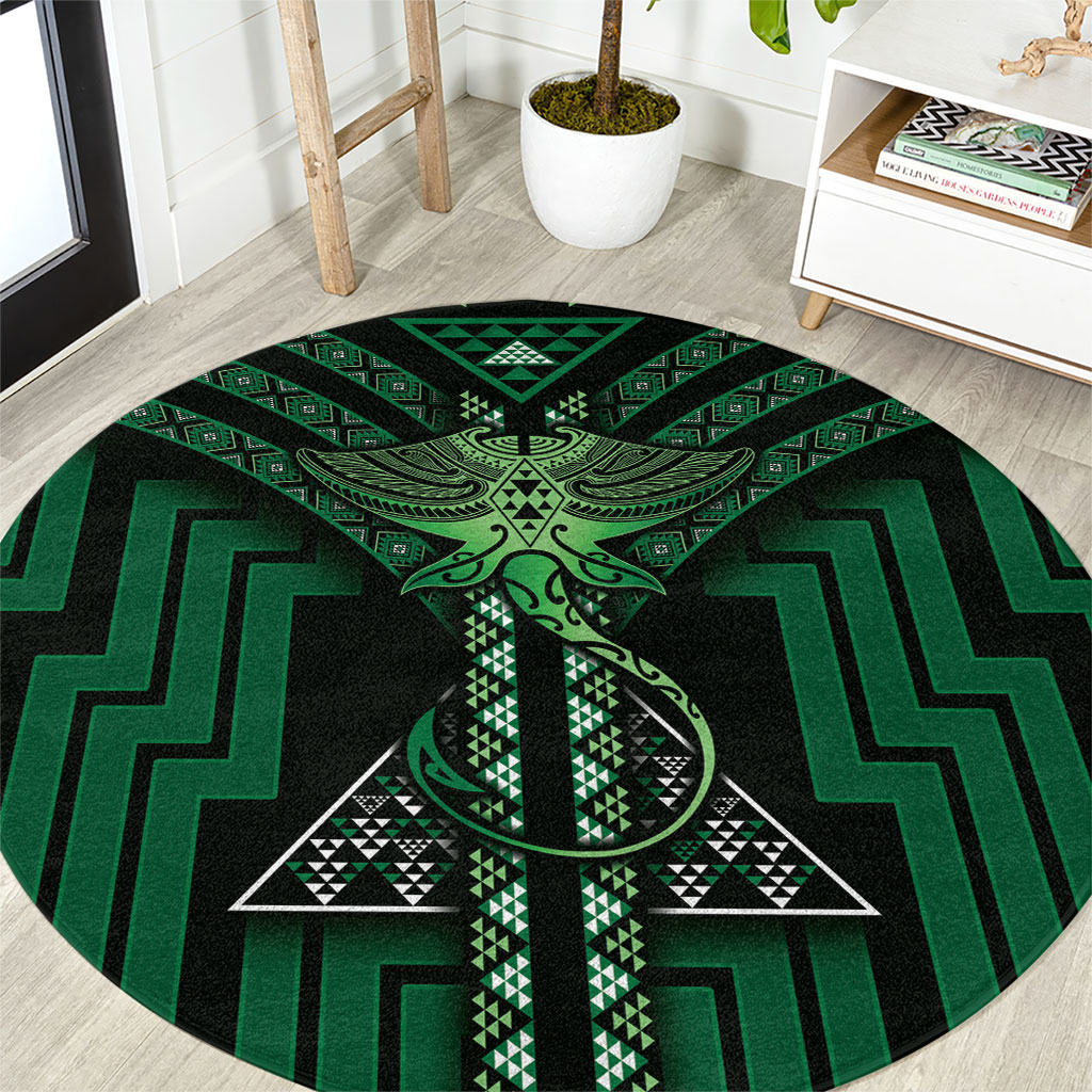 New Zealand Manta Ray Round Carpet Maori Tukutuku Taniko Motifs Green