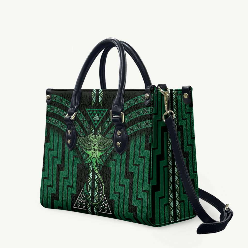 New Zealand Manta Ray Leather Bag Maori Tukutuku Taniko Motifs Green