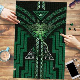 New Zealand Manta Ray Puzzle Maori Tukutuku Taniko Motifs Green