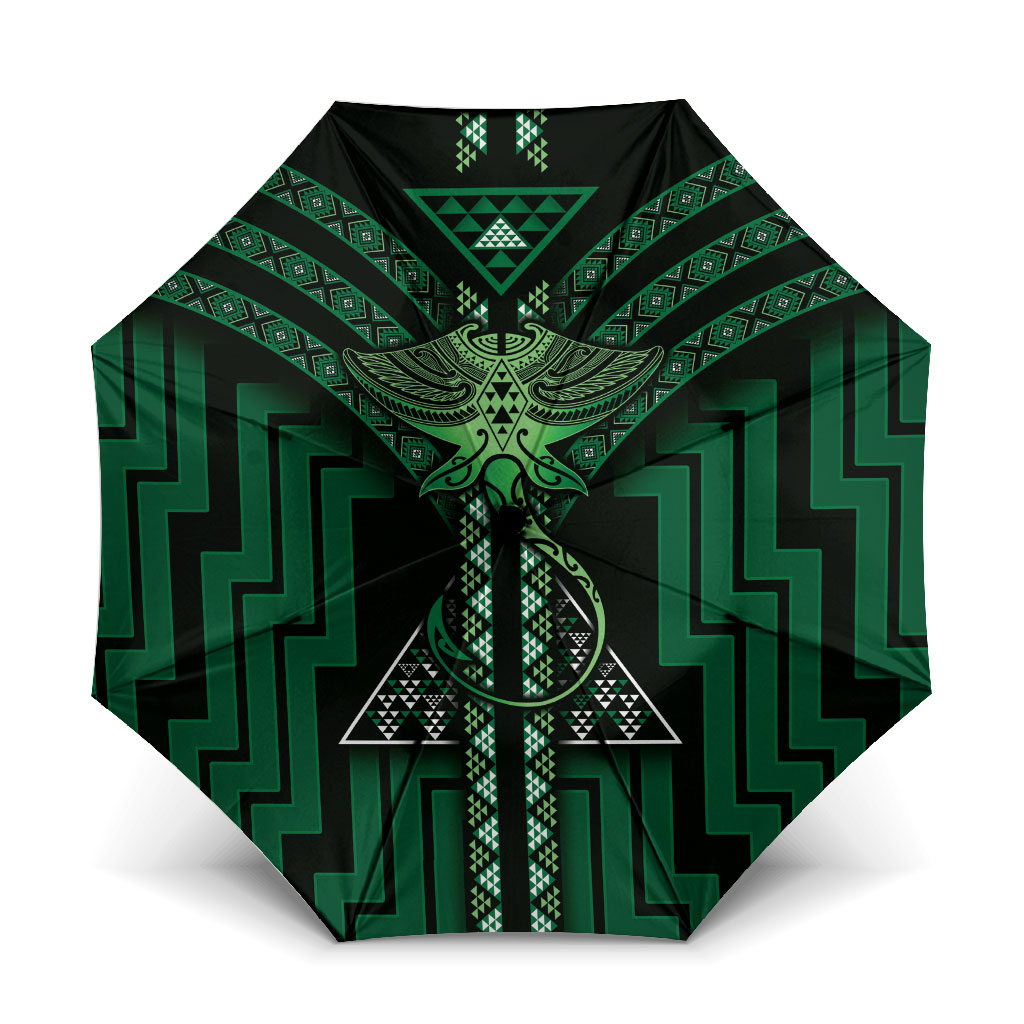 New Zealand Manta Ray Umbrella Maori Tukutuku Taniko Motifs Green