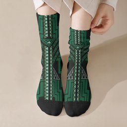 New Zealand Manta Ray Crew Socks Maori Tukutuku Taniko Motifs Green