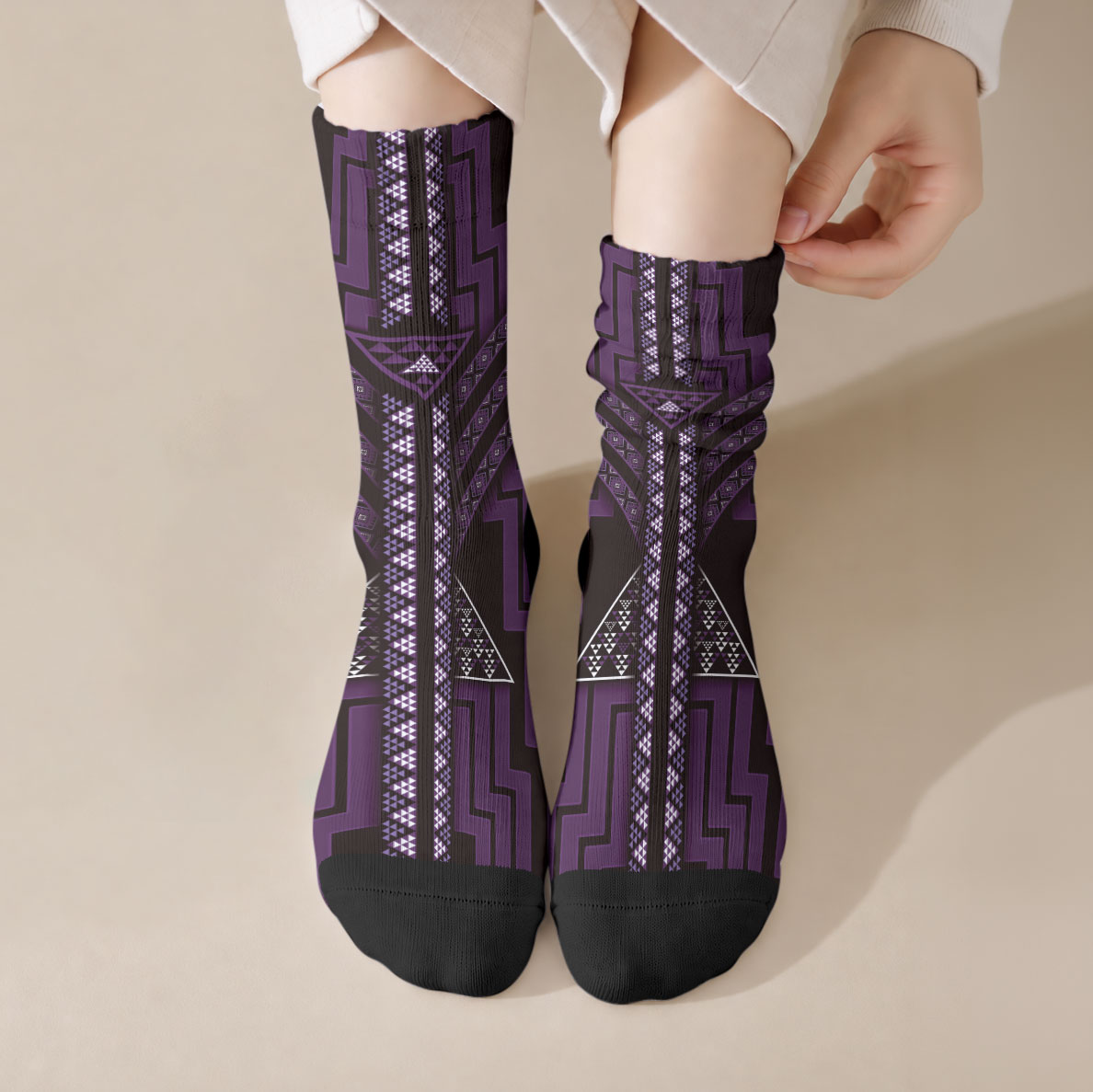 New Zealand Manta Ray Crew Socks Maori Tukutuku Taniko Motifs Purple