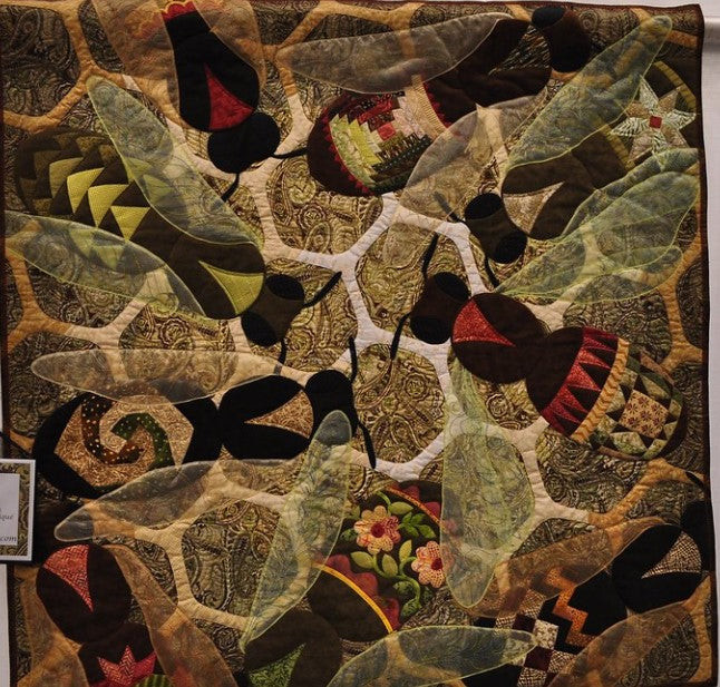 Bee CLA2410024Q Quilt Blanket