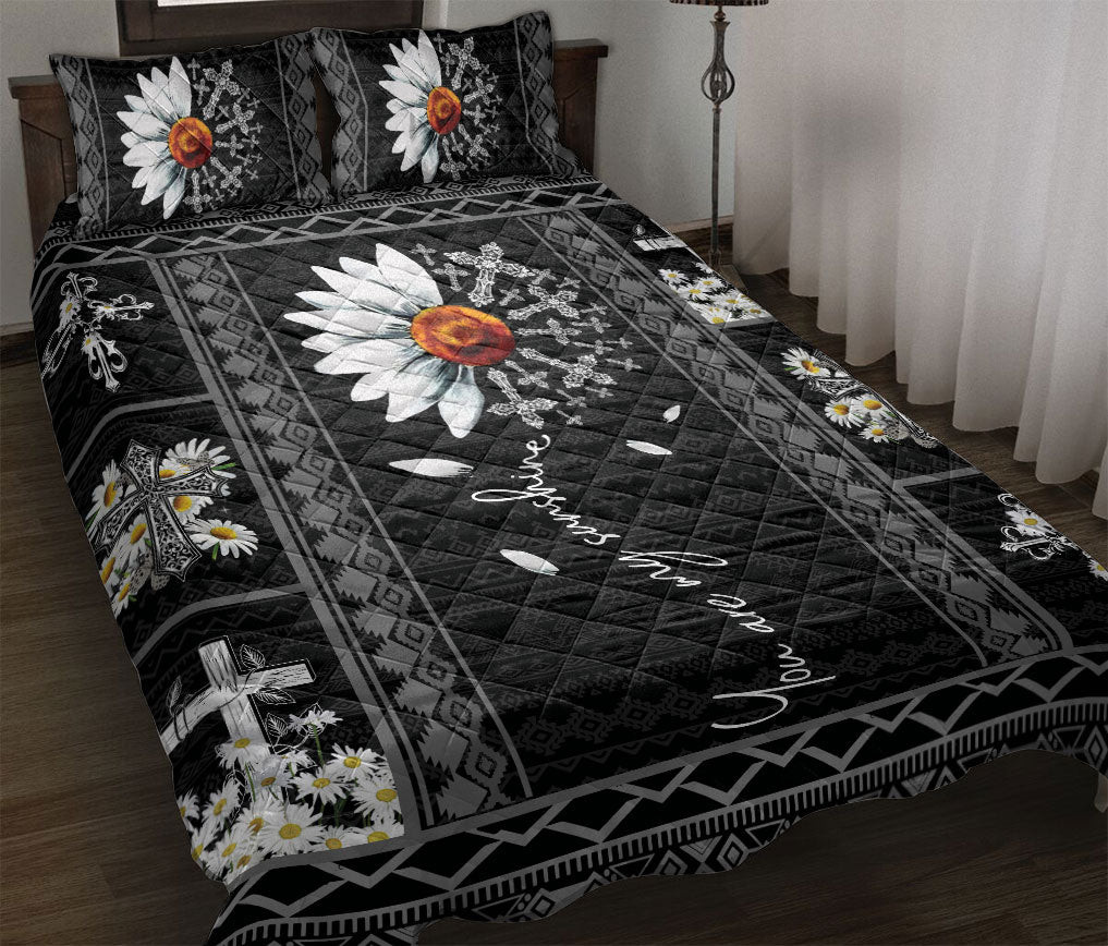 Christian, Jesus, God, Bible Quilt Bedding Set, Black White Daisy God JesusYou Are My Sunshine Crossian Quilt Blanket With Pillowcases, Duvet Cover Set