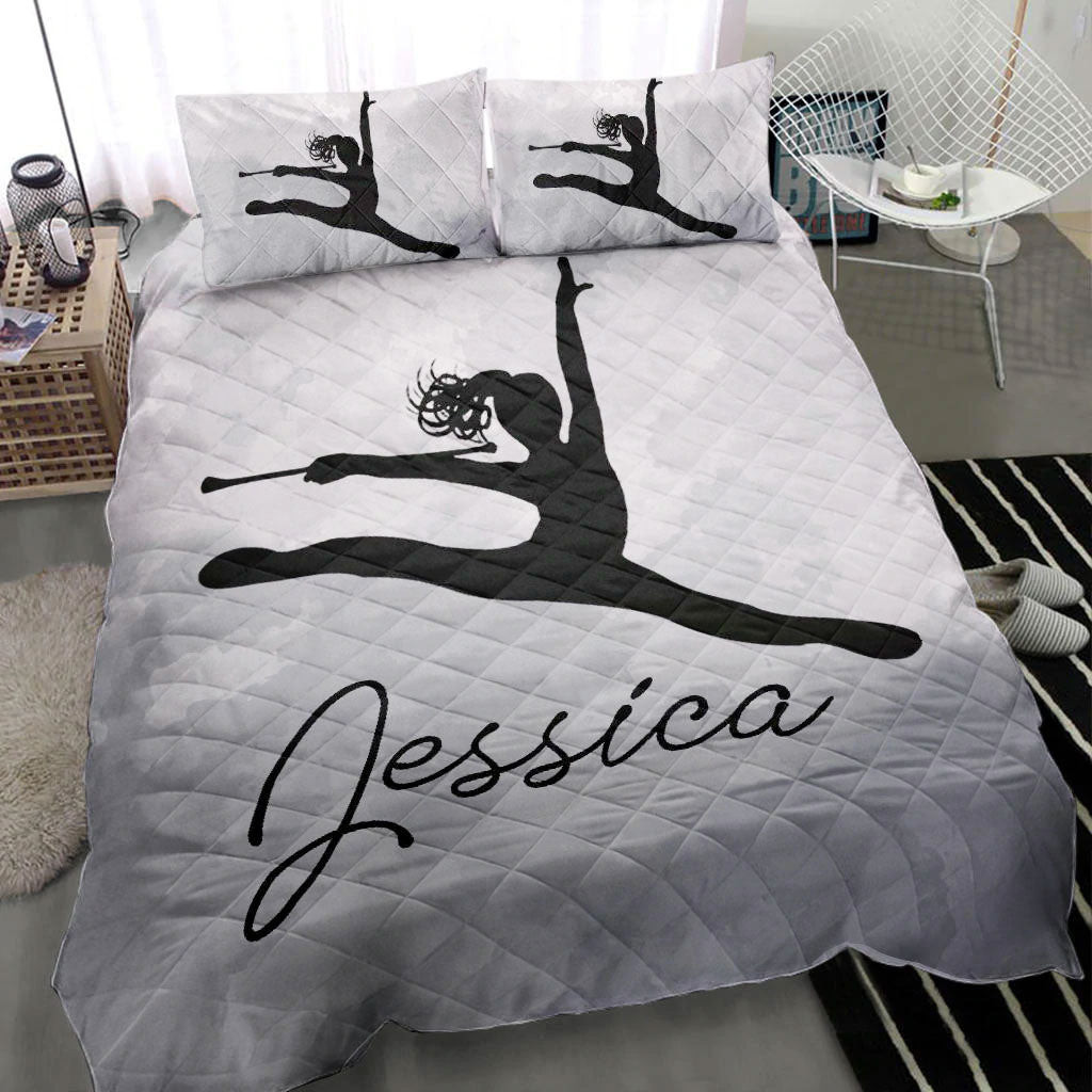 Personalized Baton Twirling Quilt Bedding Set, Baton Twirler Twirling Grey Girl Athletes Quilt Blanket With Pillowcases, Duvet Cover Set