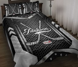 Personalized Hockey Quilt Bedding Set, Hockey Ball B&W Quilt Blanket With Pillowcases, Custom Name Duvet Cover Set