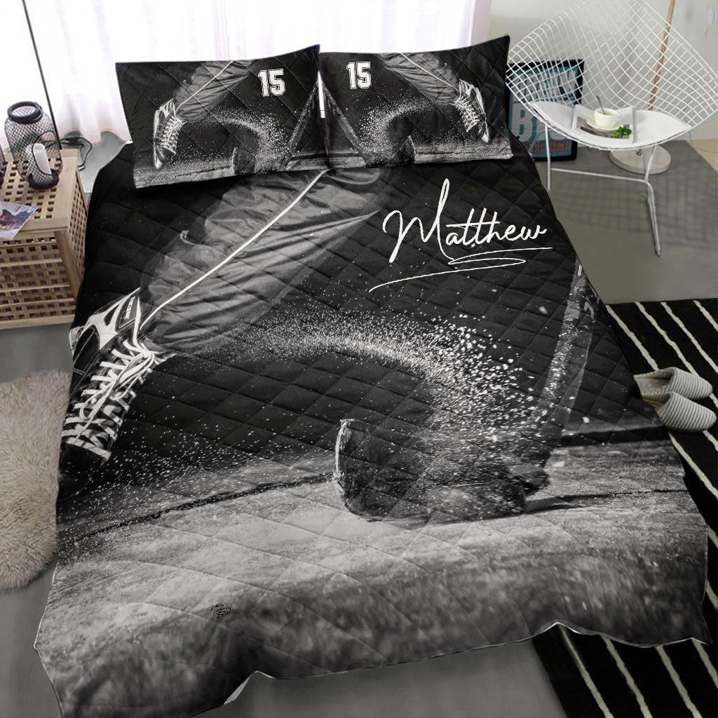 Personalized Hockey Quilt Bedding Set, Ice Hockey Stick Puck Black Quilt Blanket With Pillowcases, Custom Name and Number Duvet Cover Set