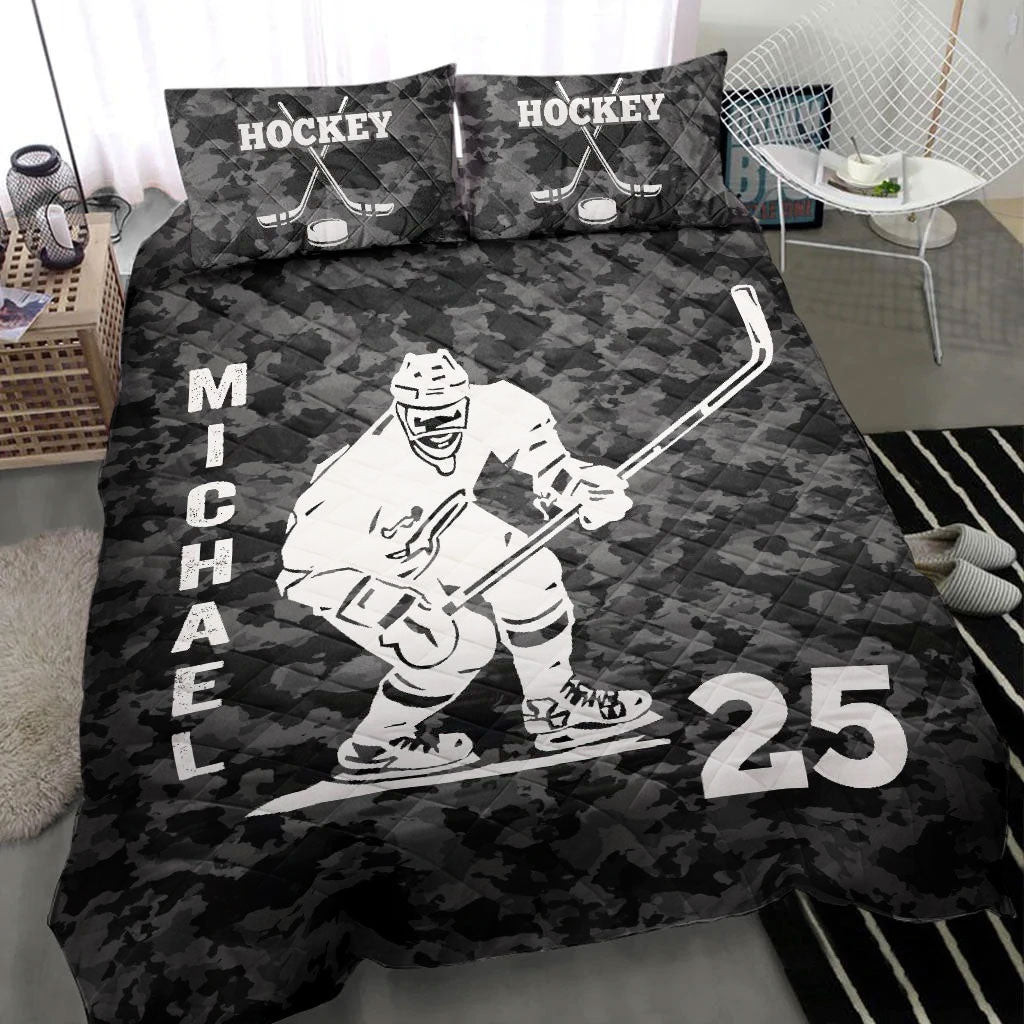 Personalized Hockey Quilt Bedding Set, Ice Roller Hockey Black Quilt Blanket With Pillowcases, Custom Name and Number Duvet Cover Set