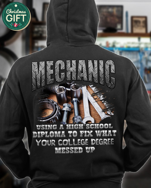 Mechanic Using A High School Diploma To Fix
