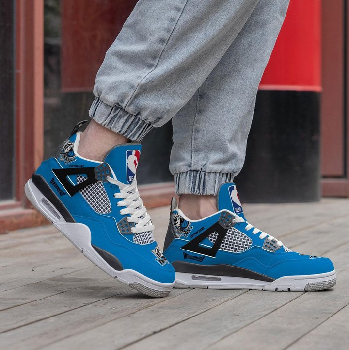 Dallas Mavericks Air Jordan 4 Sneaker