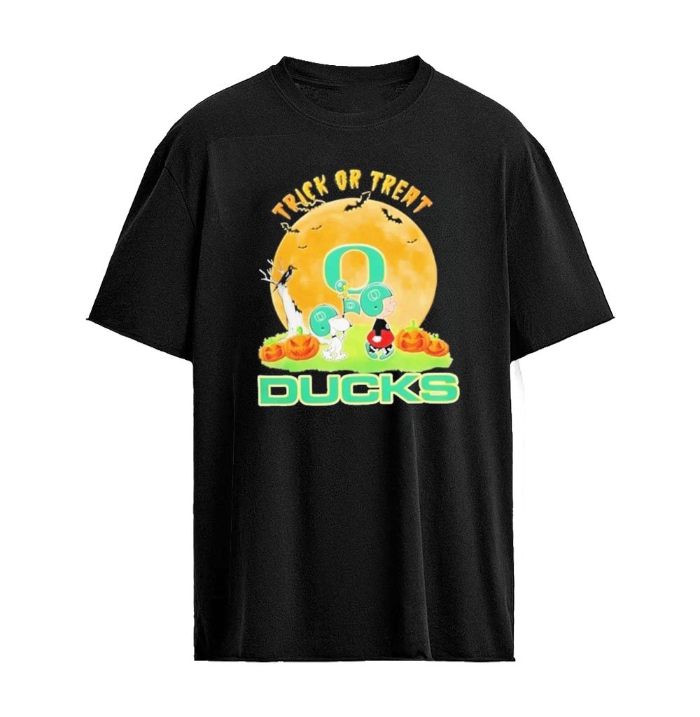 Oregon Ducks x Peanuts Trick Or Treat Abbey Road Halloween 2026 Graphic T-shirt