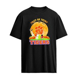 Clemson Tigers x Peanuts Trick Or Treat Abbey Road Halloween 2026 Graphic T-shirt