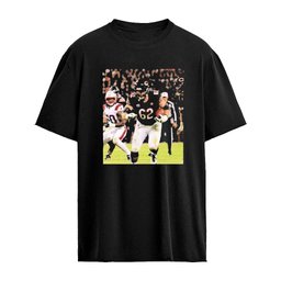 Joe Thuney Bears Is Running With The Ball During The Game Against The Patriots Shirt