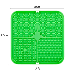 Dog lick mat for Golden Retrievers — green 20x20cm silicone lick mat, big size