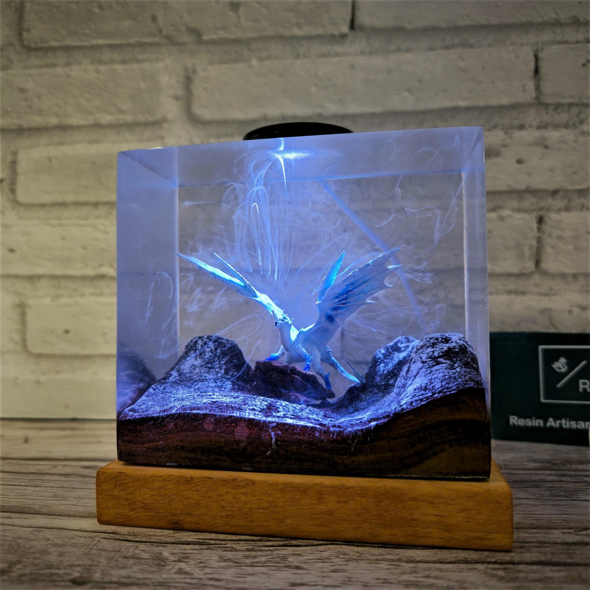 Customer Hunter monster Lamp, Valentine Gift Ice Dragon, The Iceborne Wyvern, Ice Dragon that, Freezes All, Lord of the Tundr