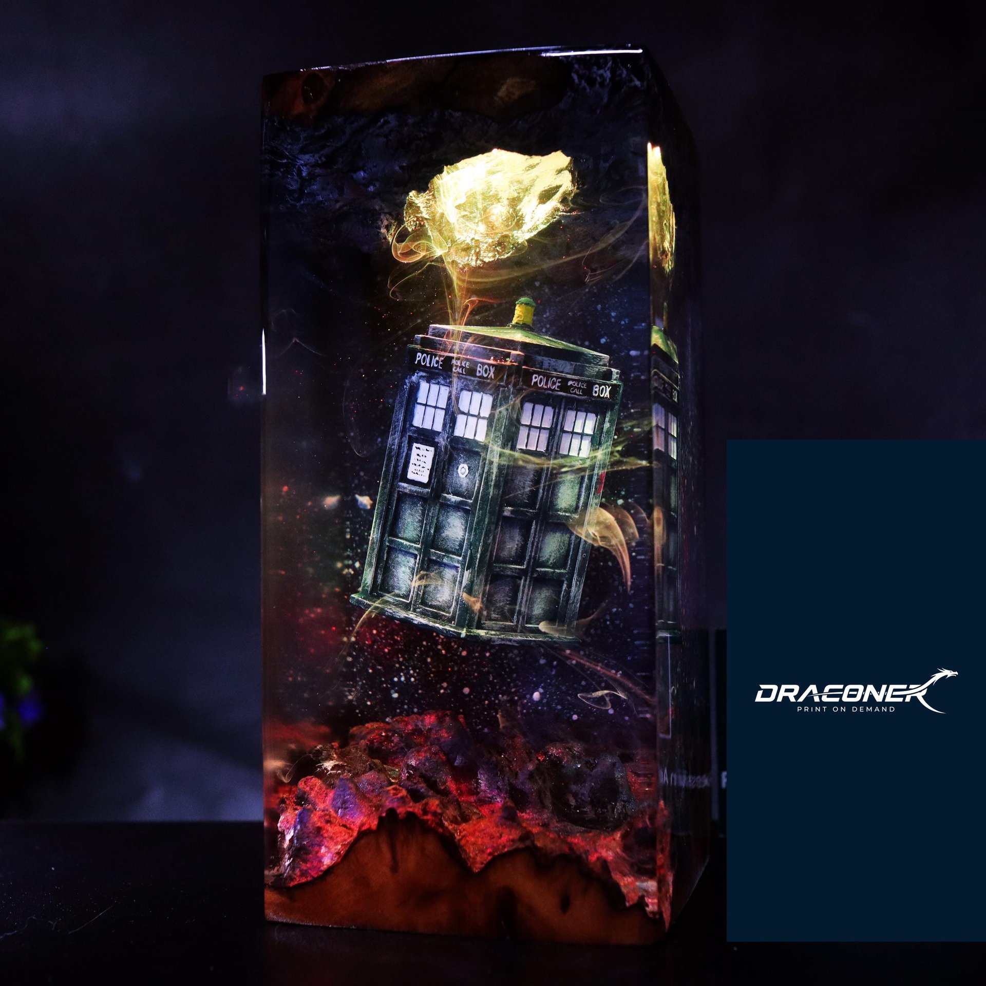 Diorama Dr Who - TARDIS Resin Figure Night Light, Dr Who TARDIS Resin Figure Gift, Custom Night Light, Valentine Idea gift, U