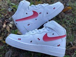 Hello Kitty Valentine's Day Custom Air Force 1 - view 2