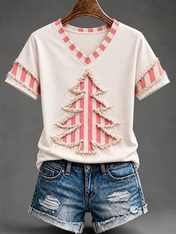 Vintage Christmas Tree Art V-Neck Shirt Women_s Christmas Apparel Gifts For Grandma