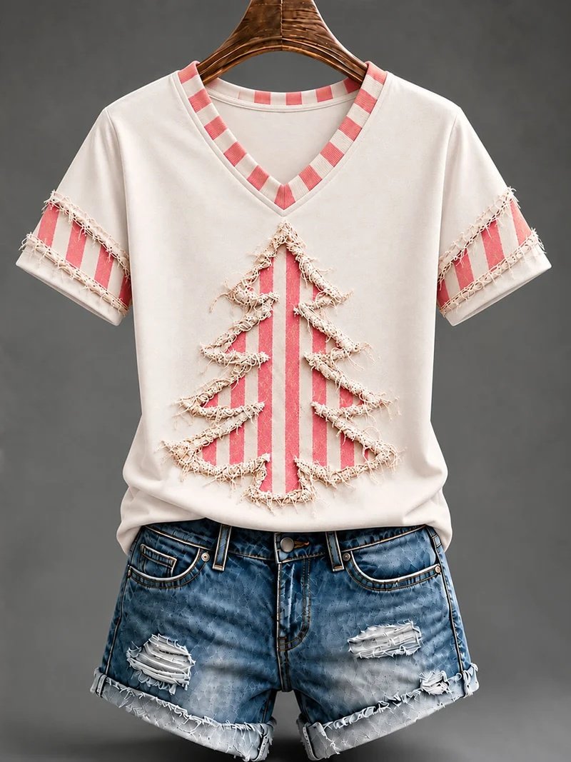 Vintage Christmas Tree Art V-Neck Shirt Women_s Christmas Apparel Gifts For Grandma