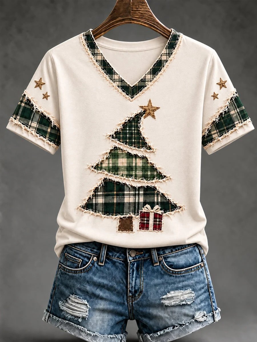 Christmas Tree Art V-Neck Shirt Women_s Xmas Holiday Apparel Gifts For Wife