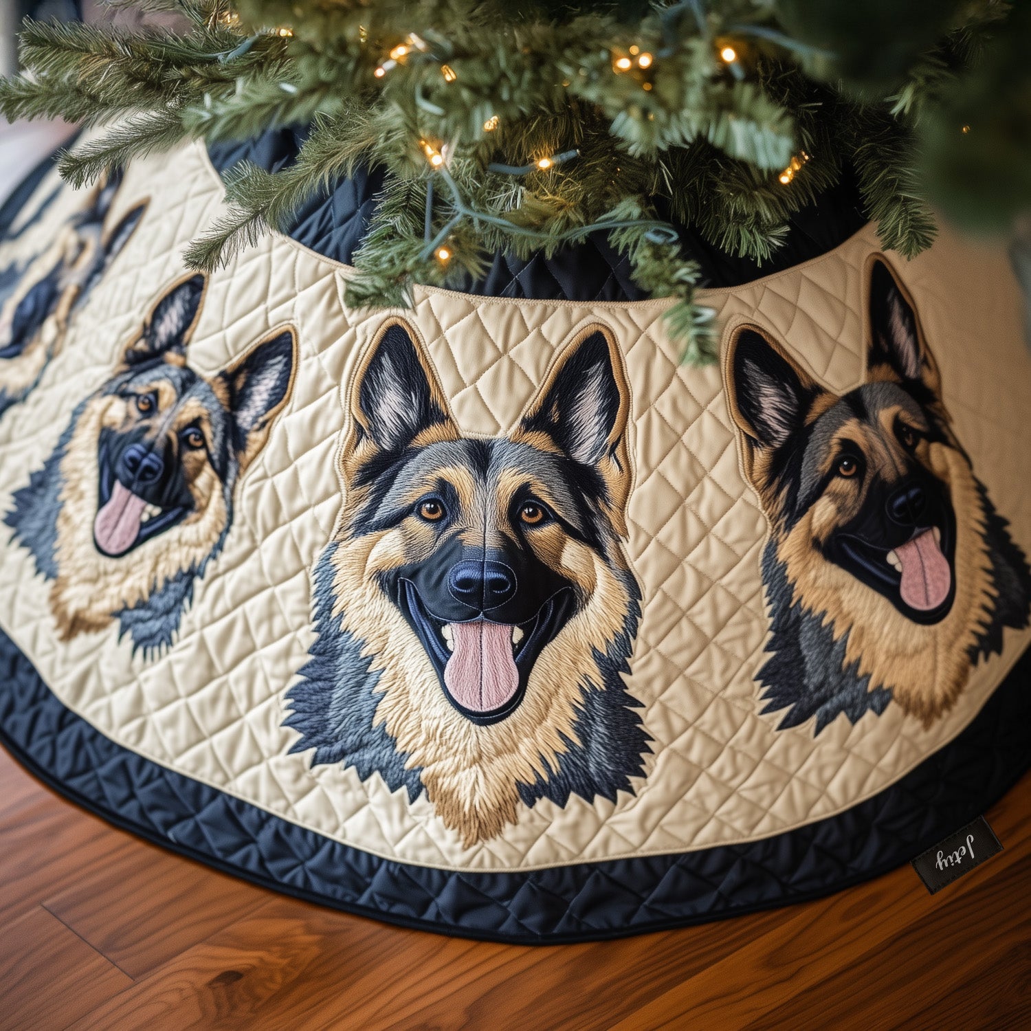 Shepherd Gathering Quilted Christmas Tree Skirt
