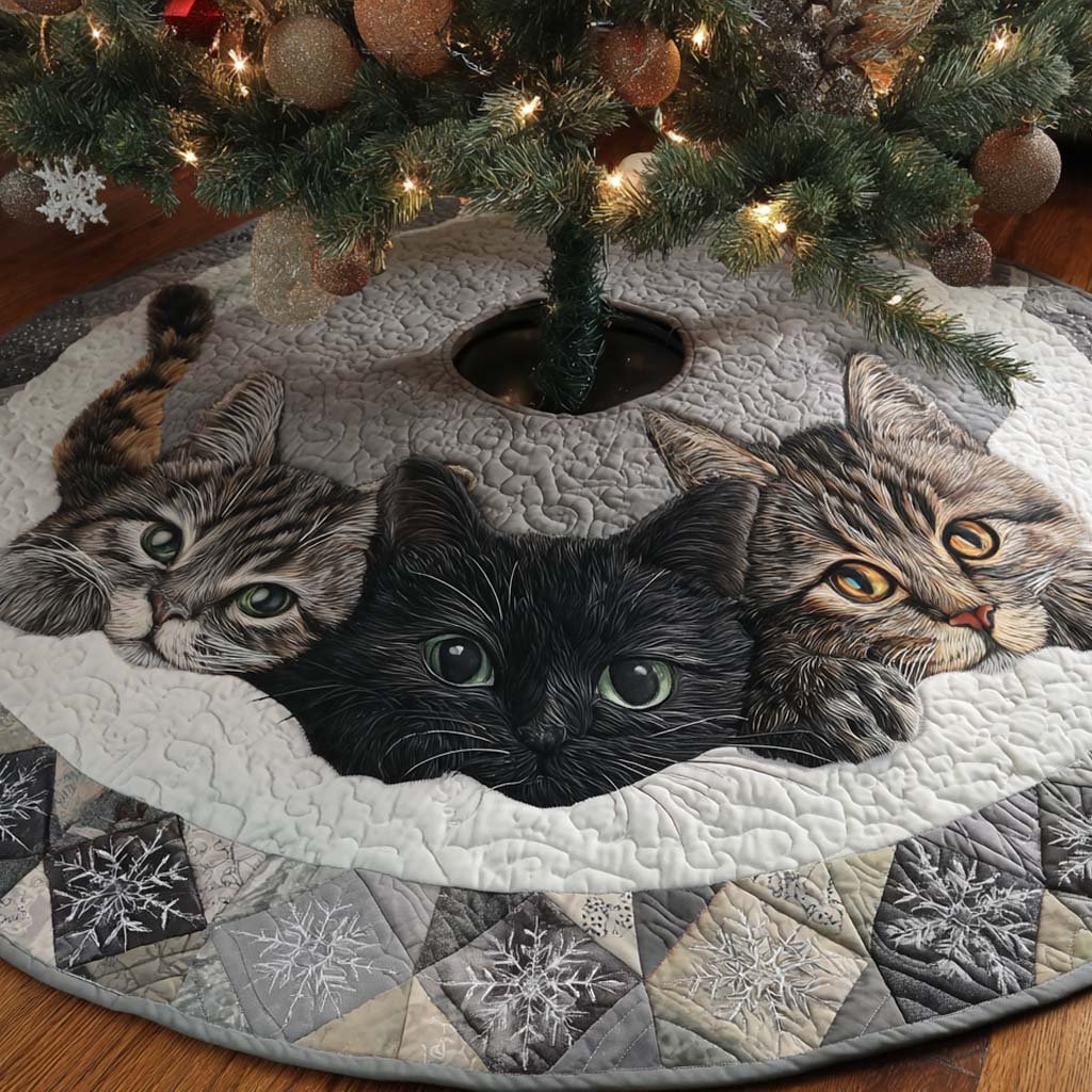 Trio Watchers Quilted Tree Skirt