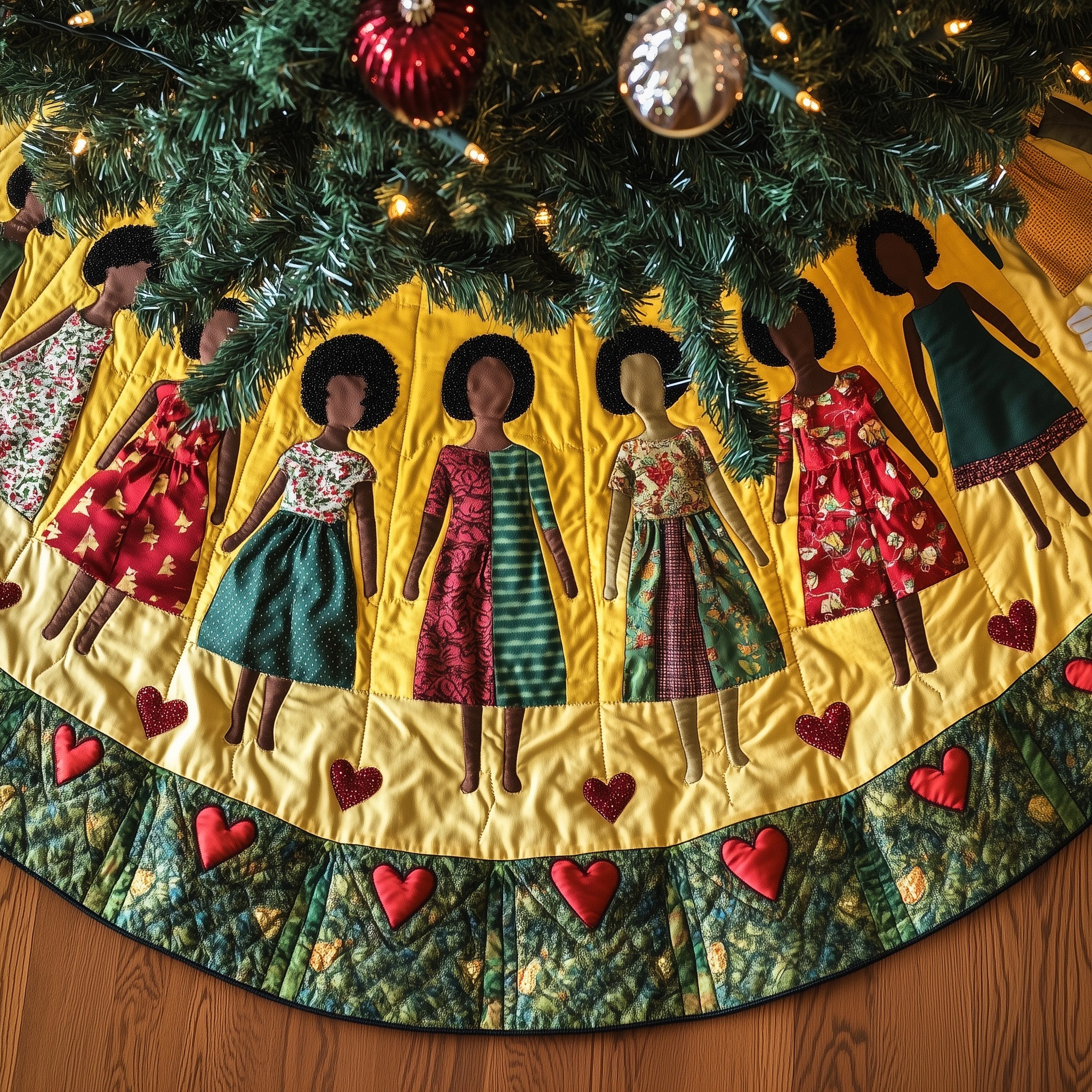 Golden Glow Quilted Tree Skirt Heartfelt Gift Merch For Mom