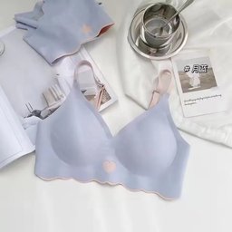 Seamless wireless push-up bralette with molded cups, view 10