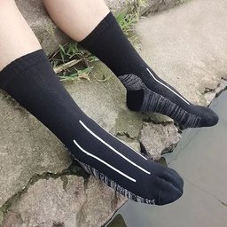 Everyday Comfort Meets Trail-Ready Durability in HydroSoce Waterproof Socks